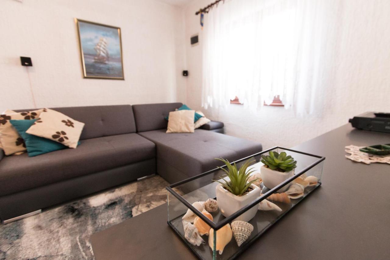 Вилла Holiday House Tara Вир Экстерьер фото