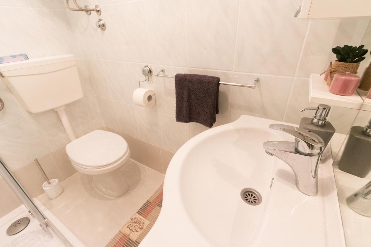 Вилла Holiday House Tara Вир Экстерьер фото